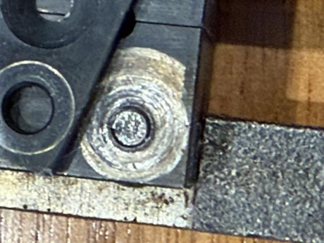 Buenas a todos, hoy le toca a mi último revólver. Se trata de un Remington New Model Special Shooter de 42