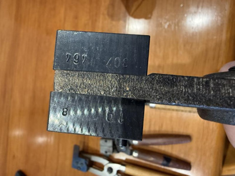 Buenas a todos, hoy le toca a mi último revólver. Se trata de un Remington New Model Special Shooter de 40