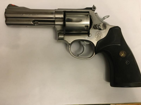 VENTA DE revolver smith wesson springfield 357 mag..
1500 euros 02