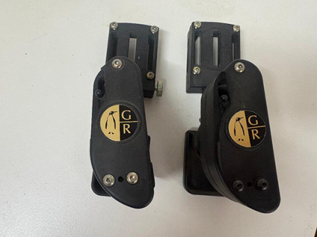 Vendo dos fundas Gugas Ribas para cualquier pistola con algunos recambios extra.
se vende cada una por 00