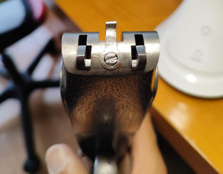 Se ofrece a la venta una escopeta Victor Sarasqueta Modelo 216 HH Hispania, calibre 12, una pieza clásica 72