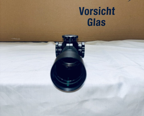 Por falta de uso decido vender este gran visor.
Es uno de los diseñados por Edward.
Aumento 12X
Diámetro 00