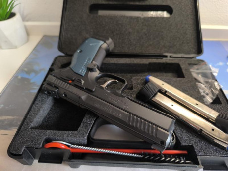 Hola compañeros, tengo una duda como novato.
Estoy entre CZ-75 SP01 Shadow y Shadow 2. No busco competir 90