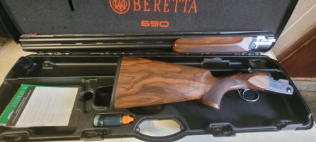 Por dejar el tiro al plato vendo escopeta superpuesta Beretta 690 Black Edition Trap culata con B-fas 01