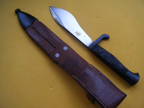 Original cuchillo de las COEs. Emisión del cuchillo sin uso, nuevo.
Sólo las minúsculas faltas debidas 01