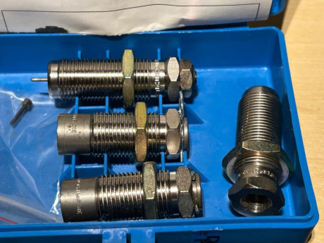 Oferta, Dies Dillon 40 Smith & Wesson, versión Dynamic Die Set con 4 dies: recalibrador/desempistonador, 00