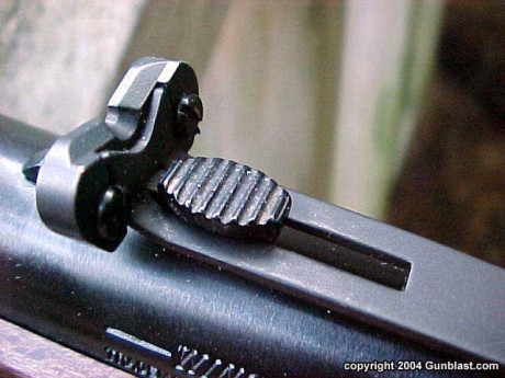 Es para un winchester 9422 xtr, creo que es la misma del 94 si no estoy equivocado. Si alguien tiene un 01