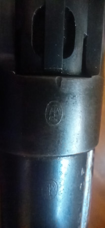 Vendo rifle,Winchester 1892 fabricado en 1908.
Calibre 44/40. 
Curioso ejemplar con engarce de bayoneta 21