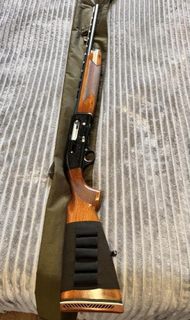 TIENE CAÑON DE 66CM CHOKE FIJO DE 4 ESTRELLAS PUEDE TIRAR BALA PERFECTAMENTE, SALIDA DE RECAMARA DE 18.3 00