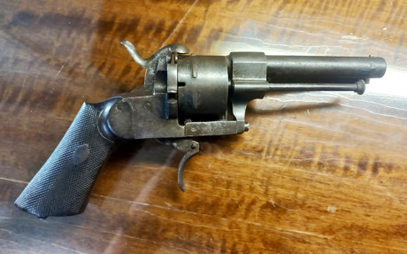 Un compañero de Córdoba, vende este Revolver Lefaucheux

Inscrito en Libro Coleccionista

Cañón de unos 01
