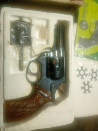 Hola.
Busco revolver Astra Police 357/38 + tambor y estrellas del 9mm Parabellum
Que esté guiado en F.

Saludos 102