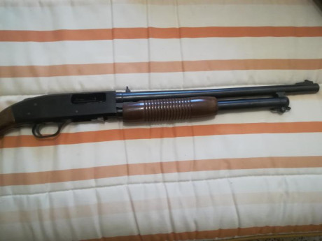 Buenos días. Pongo en venta una escopeta Mossberg modelo 500 ATP (TACTICAL POLICE). Es una variante de 20