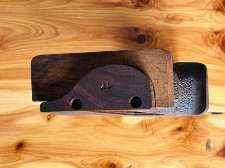 Vendo empuñadura para steyr lp10 electrónica.
No vale para evo.
Marca steyr 
Talla XL
Madera de nogal
Nueva 00