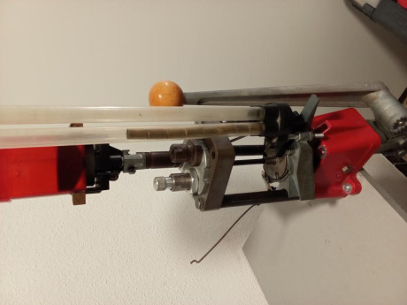 Se vende Lee pro 1000 con el plato del 9mm
Sin certificado 
Sin dies 
Está en Alicante 
90€ 00