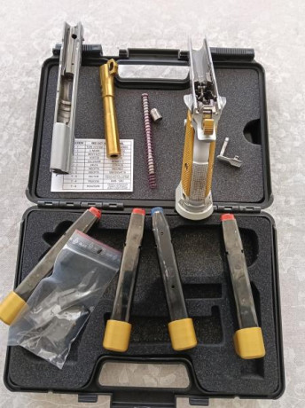 La vendo por no hacerme a eya ya que llevo años tirando con cz
Va con 4 cargadores,corredera aligerada,cañón 00