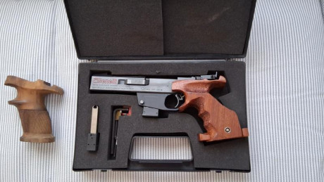 Benelli mp95 calibre 22 Rl ,en buen estado, con la uña extractora recién cambiada , se entrega en su estuche, 01