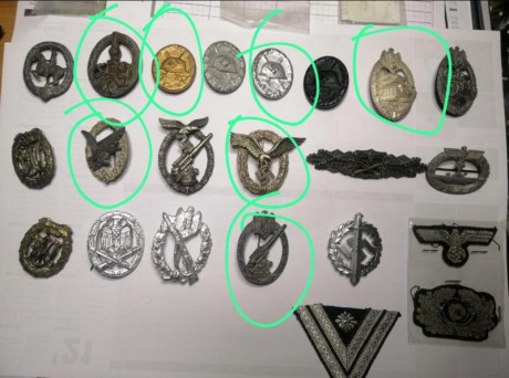 Como indica el título, busco este tipo de medallas 

Un saludo 12