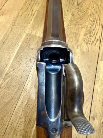 urnas tardes a todos, ahora le ha llegado el turno a mis rifles. El primero es un 1863 Sharps Sporting 02