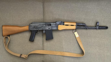 Se vende Rak-9 calibre 9mm. Réplica de AK47. Marca Chiappa. Muy pocos disparos. La compré hace menos de 01