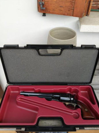 Buenos días.

Vendo mi revolver pietta Remington new model army shooter, cal 44 y cañón de 8".

Posiblemente 01