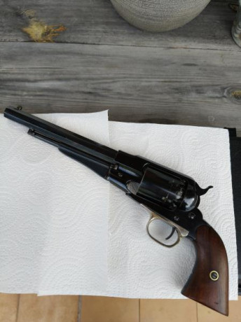 Buenos días.

Vendo mi revolver pietta Remington new model army shooter, cal 44 y cañón de 8".

Posiblemente 12
