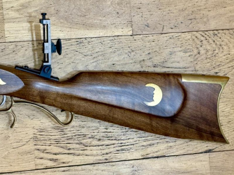 Le toca el turno a mi otro rifle. Un Hawken de Ardesa de paso 1/32  y cal .45, de cuando Ardesa sabía 10