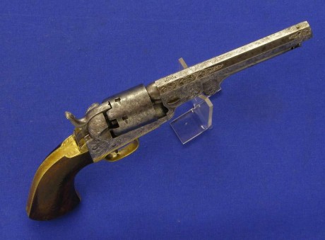 Voy a colocar unas fotos de un arma larga alemana de llave de mecha del siglo XVI. 92