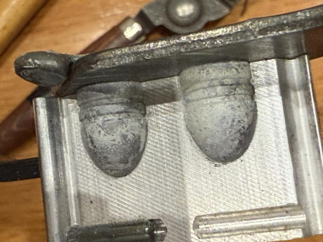 Le toca el turno a mi otro rifle. Un Hawken de Ardesa de paso 1/32  y cal .45, de cuando Ardesa sabía 30