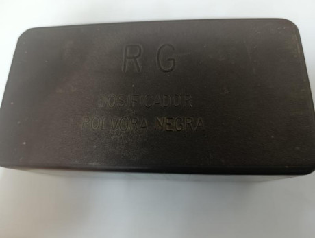 Buenas, se vende 50 tubos monodosis con cierre de corcho, en su envase original RG, pienso q es más de 01