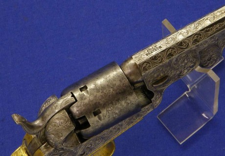 Voy a colocar unas fotos de un arma larga alemana de llave de mecha del siglo XVI. 101