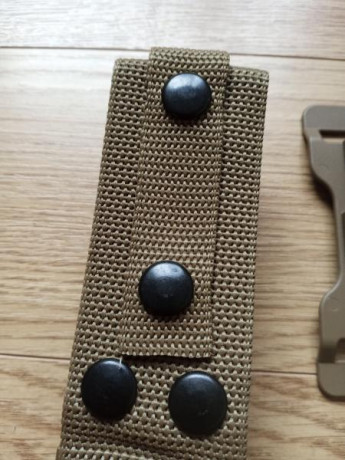 Vendo Gerber StrongArm Coyote con filo Liso, hoja fabricada en acero 420HC con revestimiento cerámico 12