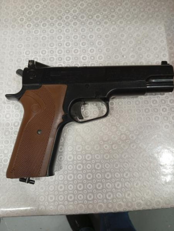 Pongo a la venta estas dos piezas
CP99 de UNAREX. Prácticamente nueva 
Con tres cargadores como se verá 01