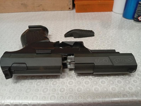 Pongo a la venta estas dos piezas
CP99 de UNAREX. Prácticamente nueva 
Con tres cargadores como se verá 11