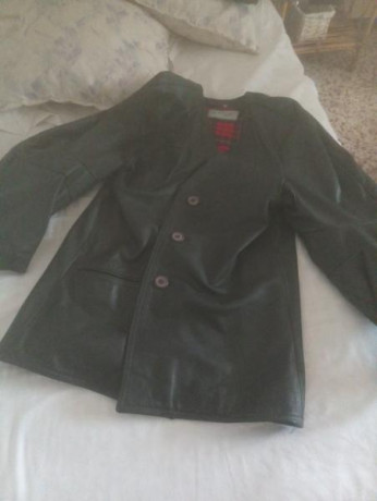 Se vende chaqueta para tiro de la marca Walter de la talla 50 completamente nueva sin uso por 140 €. 00