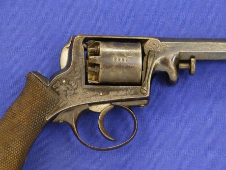 Voy a colocar unas fotos de un arma larga alemana de llave de mecha del siglo XVI. 132