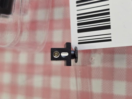 Miras de pistola MEPROLIGHT R4E  autoiluminadas. A estrenar. No se han usado. 95 euros. 02