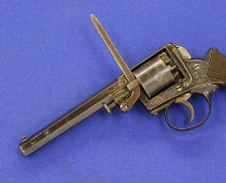 Voy a colocar unas fotos de un arma larga alemana de llave de mecha del siglo XVI. 141