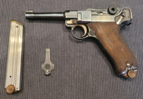 Un amigo vende una  Pistola Luger P-08 cal 9pb 

Estado de conservación aceptable para tiro deportivo. 00