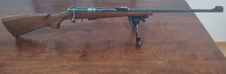Se vende carabina CZ 452-2E ZKM en calibre .22 WMR (.22 Magnum), un modelo clásico muy apreciado por su 01