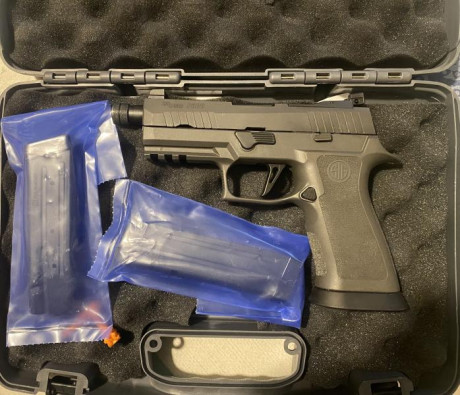 Vendo mi Sig sauer p320 x carry legión con apenas 150 disparos,3 cargadores. El arma está como nueva, 00