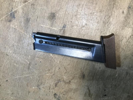 Pues eso, que vendo un cargador para la Astra TS22.
Precio: 45€ 02