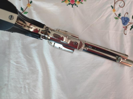 EN VENTA COLT SINGLE ACTION ARMY CON CAÑÓN 5"1/2.
ACABADO NICKEL.
ESTADO DE CONSERVACIÓN IMPECABLE 10