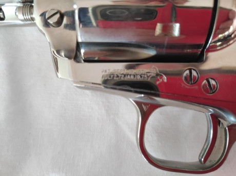 EN VENTA COLT SINGLE ACTION ARMY CON CAÑÓN 5"1/2.
ACABADO NICKEL.
ESTADO DE CONSERVACIÓN IMPECABLE 20