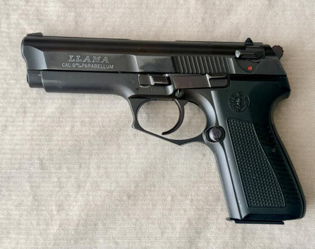 Vendo llama M-82 muy cuidada.
450 euros, portes a cargo del comprador 01