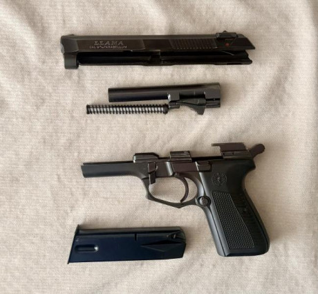 Vendo llama M-82 muy cuidada.
450 euros, portes a cargo del comprador 00