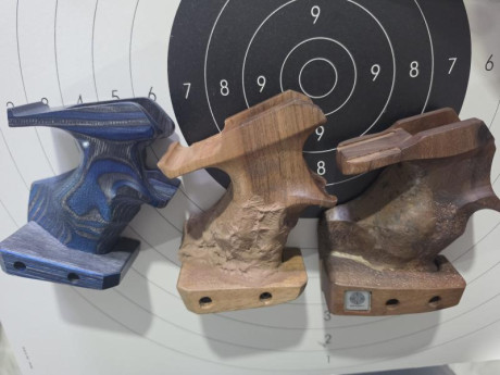 Vendo estas 3 cachas que llevan meses en un cajon guardadas y no voy a usar, todas ellas son las originales 00