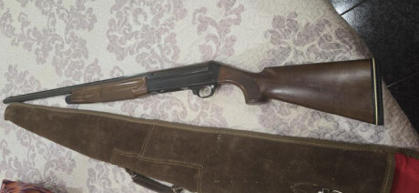 Vendo escopeta benelli121 en perfecto estado 
 Cañon de 71 cm,3 estrellas fijas. 
La escopeta se encuentra 170