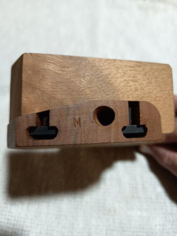 Pongo a la venta una cacha nueva a estrenar de las pistolas de aire PCP.

-Marca: Match Guns
-Talla: M
-Modelo: 02