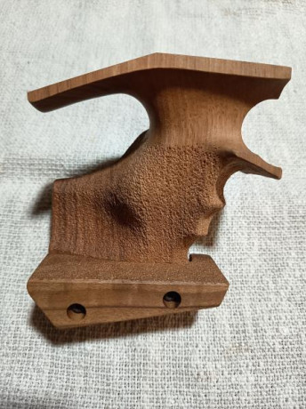 Pongo a la venta una cacha nueva a estrenar de las pistolas de aire PCP.

-Marca: Match Guns
-Talla: M
-Modelo: 00