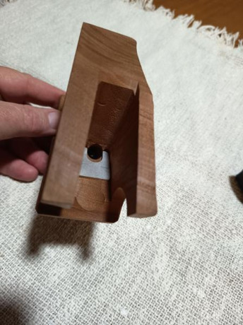 Pongo a la venta una cacha nueva a estrenar de las pistolas de aire PCP.

-Marca: Match Guns
-Talla: M
-Modelo: 11